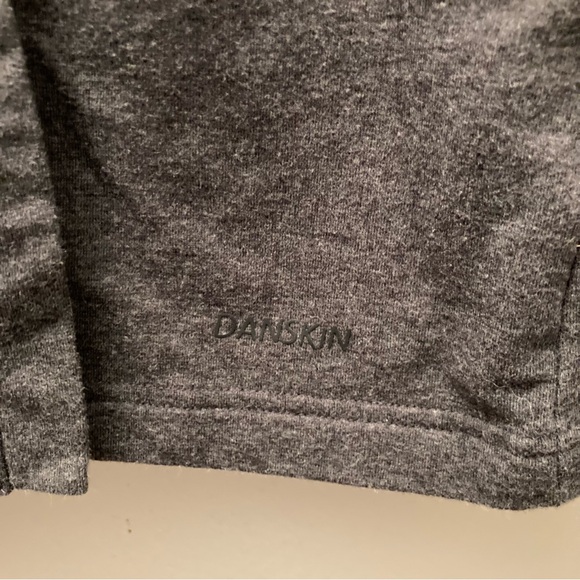 Activewear Top - Picture 3 of 8